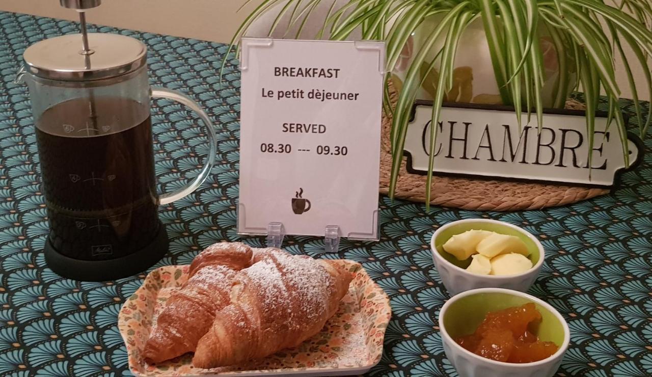 Maison De Berry Bed & Breakfast Villedieu-les-Poëles Εξωτερικό φωτογραφία